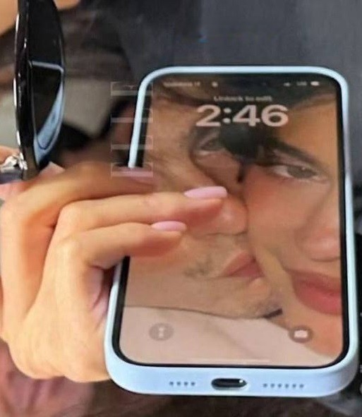 پس زمینه گوشی کایلی جنر، یک عکس عاشقانه با تیموتی شالامی!