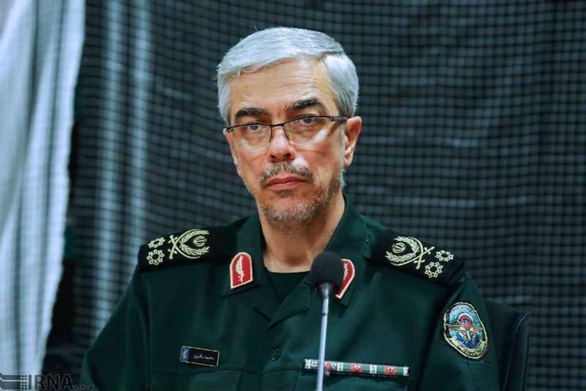 سرلشکر باقری: هفته دفاع مقدس یادآور فداکاری جوانان است