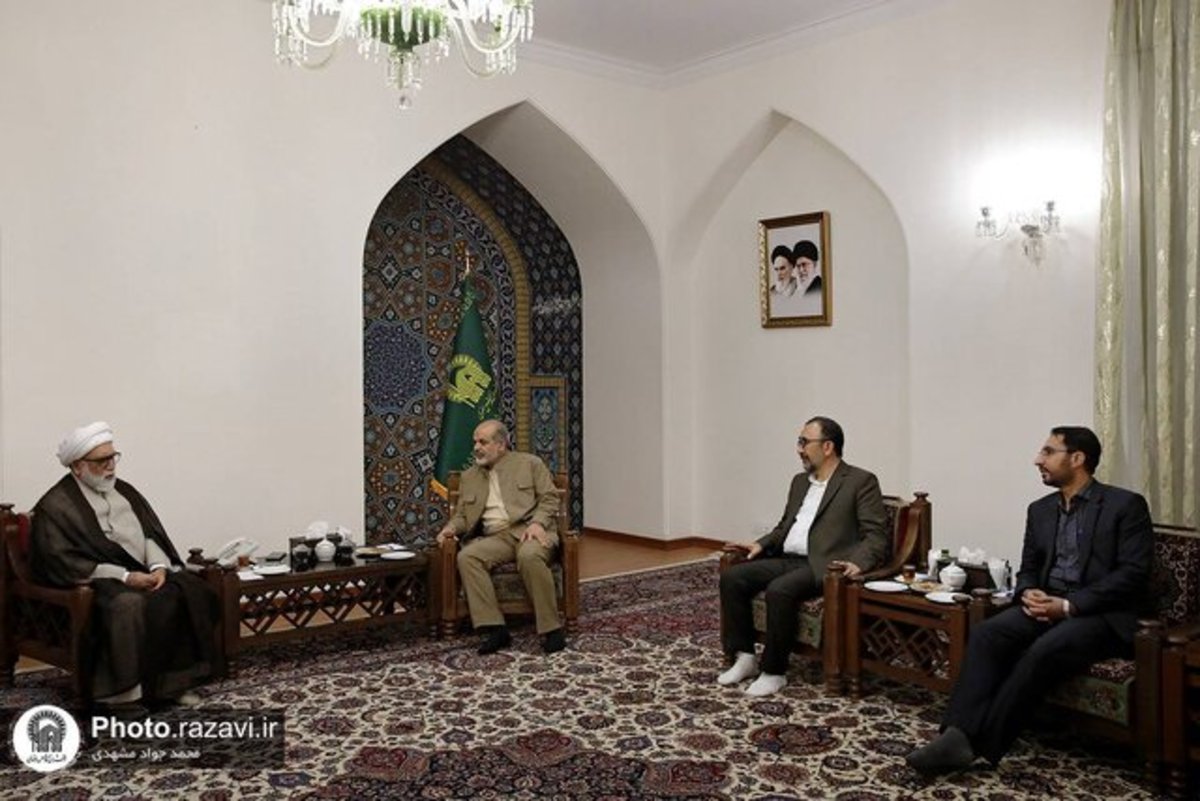 بررسی راهکار‌های رفع مشکلات زیارت و توسعه زیرساخت‌های رفاهی زائران در مشهد