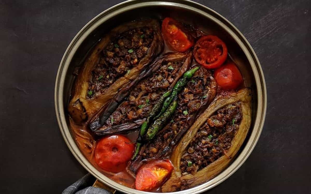 بادمجان کباب در عین سادگی دلبری میکنه!