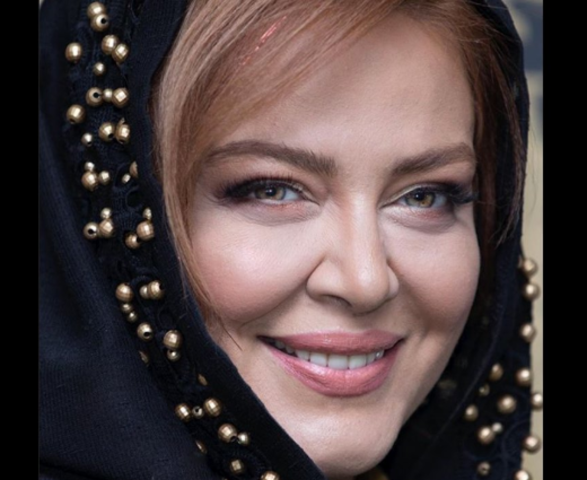 عکس منتشر شده از خانم بازیگر کنار خانواده اش/عروس خارجیشان را ببینید!