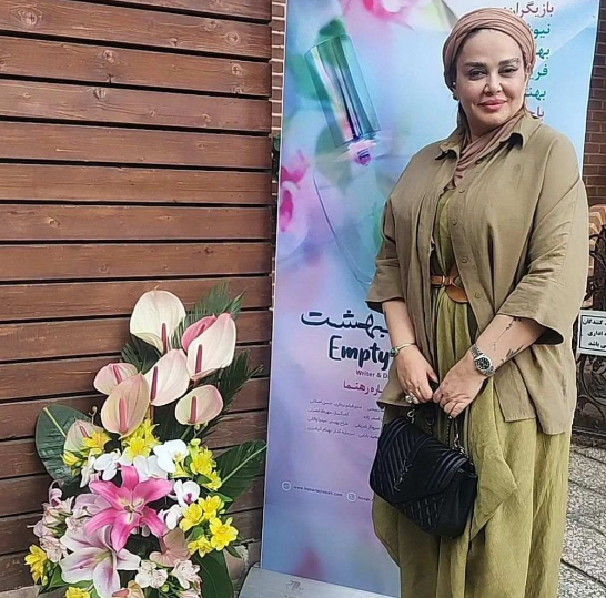 زن داداش خارجی و موبلوند بهاره رهنما! / شباهت عجیب خانم بازیگر به عروسشان! زن داداش خارجی و موبلوند بهاره رهنما! / شباهت عجیب خانم بازیگر به عروسشان!