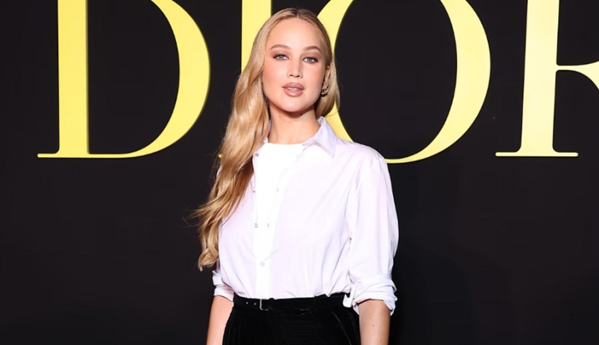 “جنیفر لارنس” به طور پنهانی عمل زیبایی انجام داده است؟ تفاوت چهره! + عکس