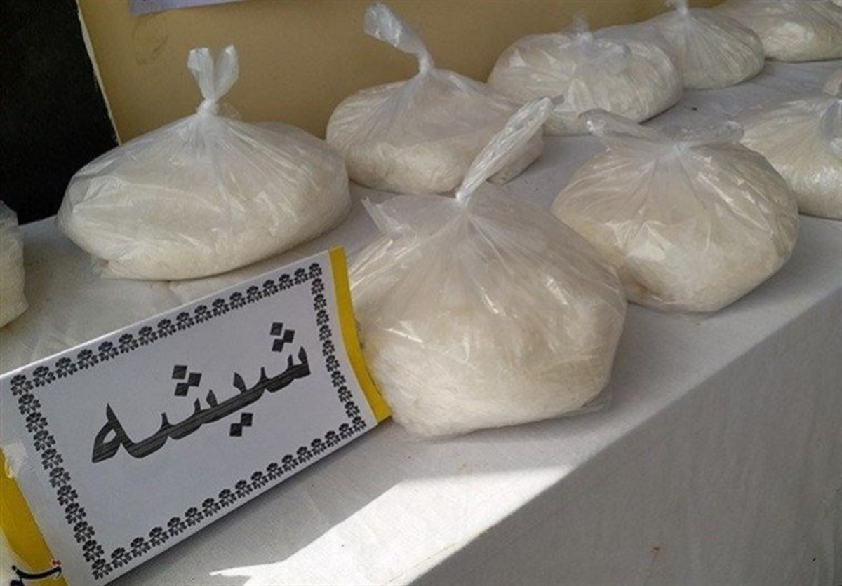 کانتینر گچ حاوی ۶۷ کیلوگرم شیشه توقیف شد