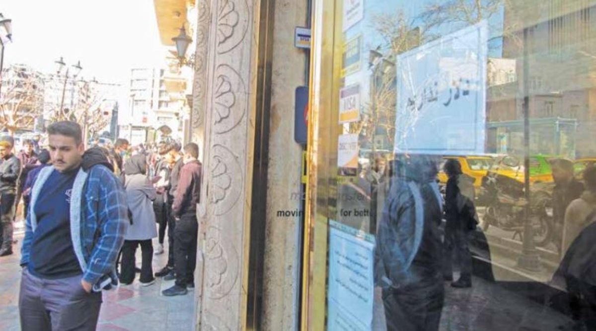 انکار بدیهیات اقتصادی؛ پورابراهیمی و همفکرانش چرا اصرار به گرانی دلار دارند؟