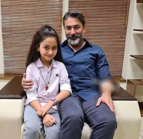 عکس دختر زیبای ایرانی در آغوش جذابترین بازیگر ایران! ازدواج پارسا پیروز فر واقعیت دارد؟!