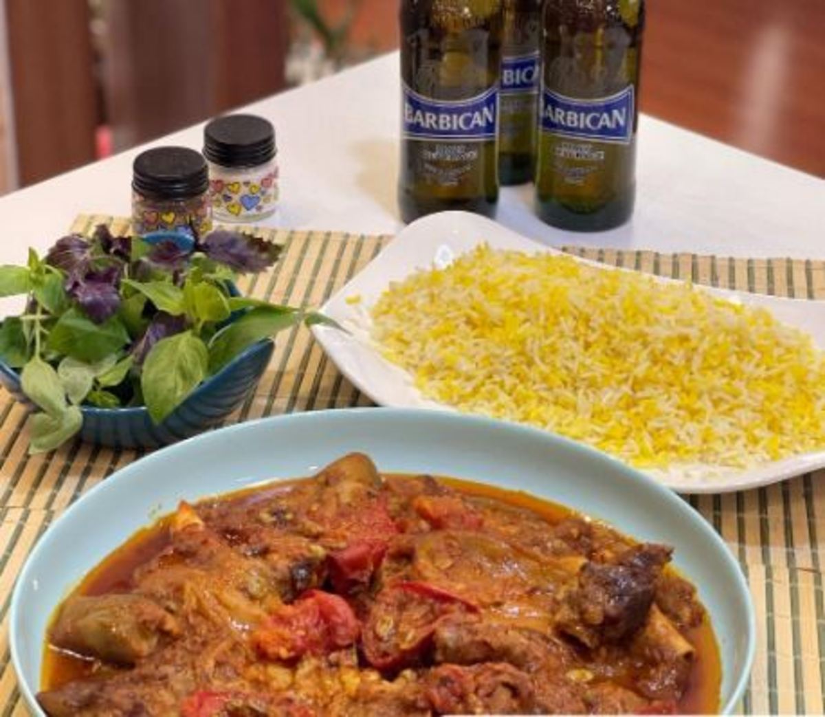 با ترکیب گوشت چرخی و بادمجان این خورشت لذیذ و خوشرنگ را آماده کنید