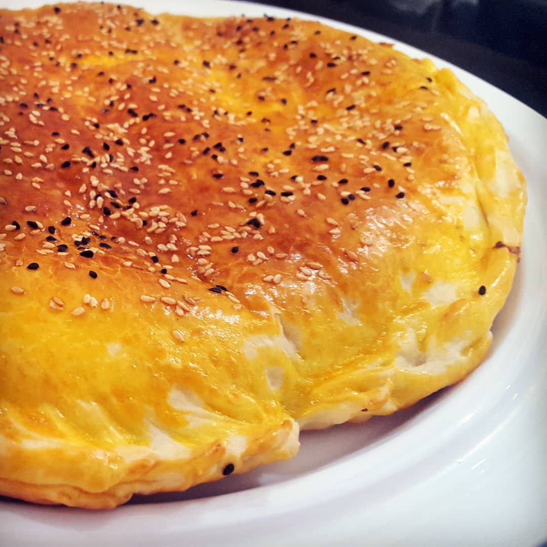 آموز پخت نان فطیر خوشمزه و بی نظیر عربی با مرغ و قارچ