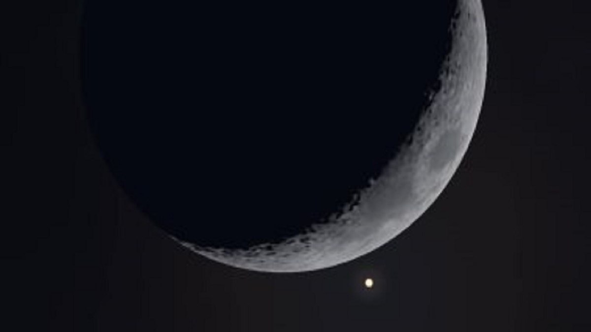 یک دلیل علمی برای نیمه تاریک ماه