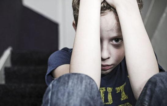 ارتباط آسیب‌های کودکی با سردرد یا میگرن