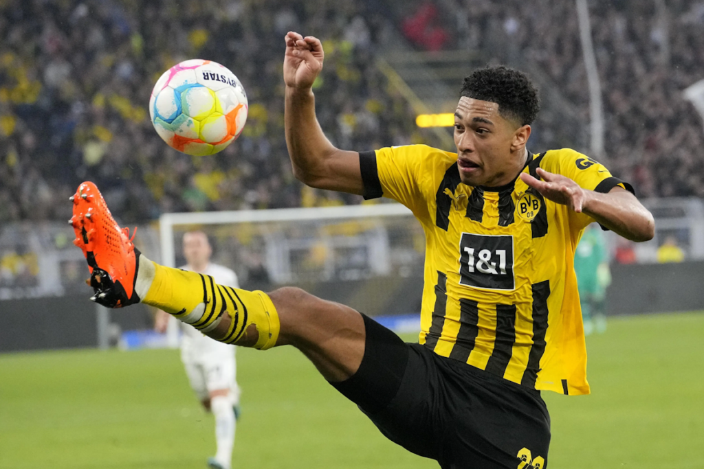 جود بلینگهام در صدد جانشینی رونالدو در رئال مادرید! /آمارها شما را حیرت زده میکند جود بلینگهام در صدد جانشینی رونالدو در رئال مادرید! /آمارها شما را حیرت زده میکند