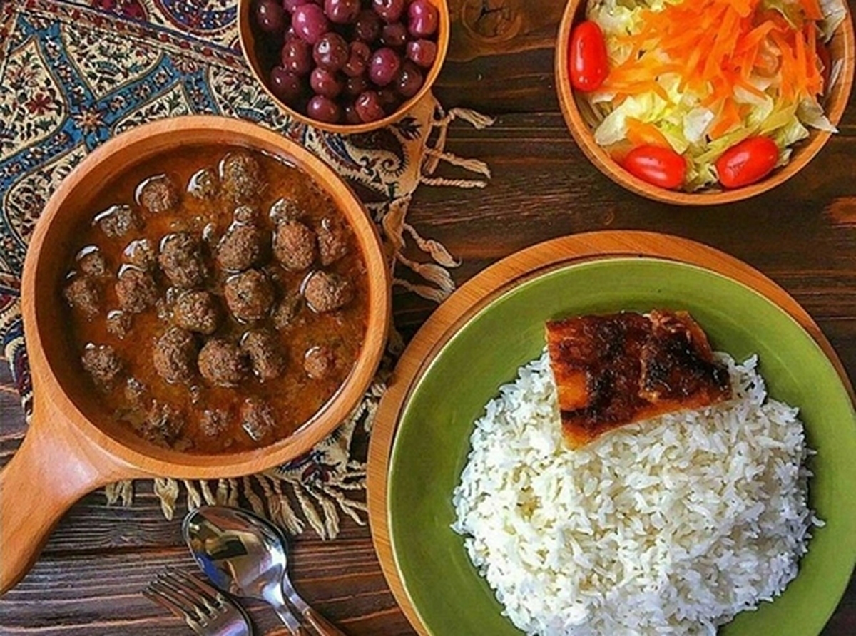 این غذا منحصربفرد رو هم میشه با نان سرو کرد هم با پلو!