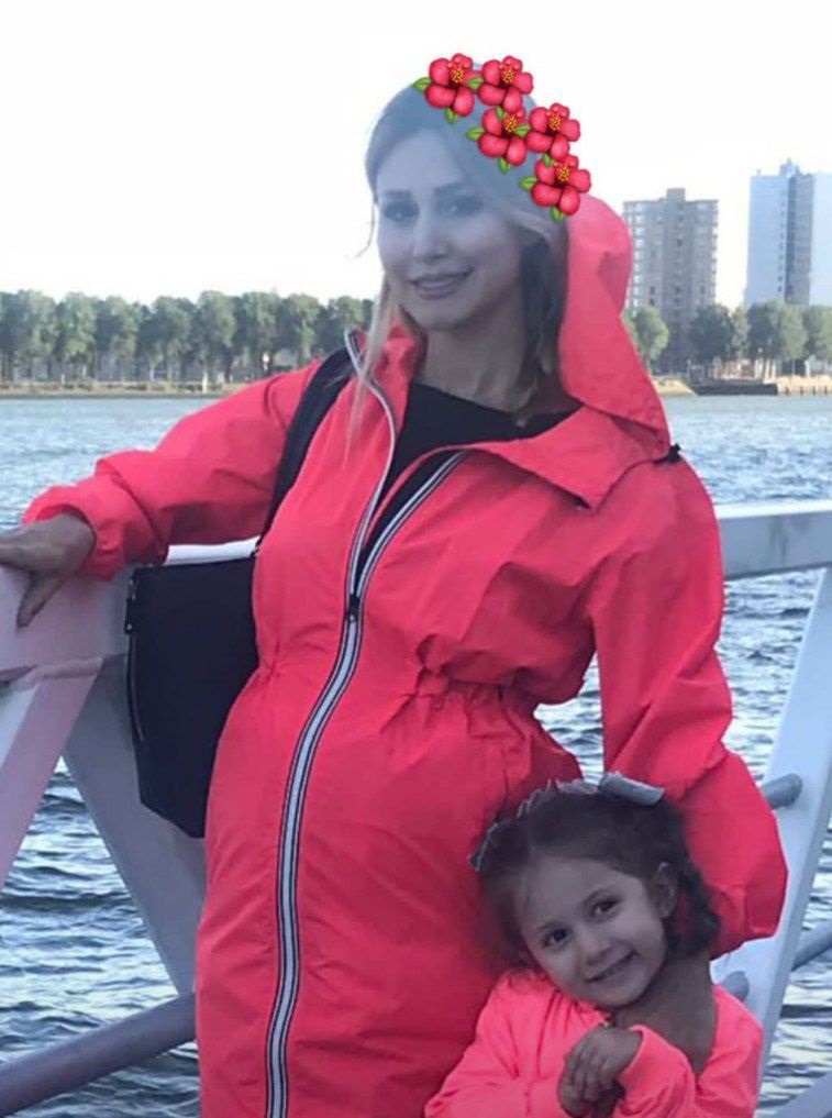 فیگور شوکه کننده حاملگی زن شاهرخ استخری در لب دریا+ عکس فیگور شوکه کننده حاملگی زن شاهرخ استخری در لب دریا+ عکس