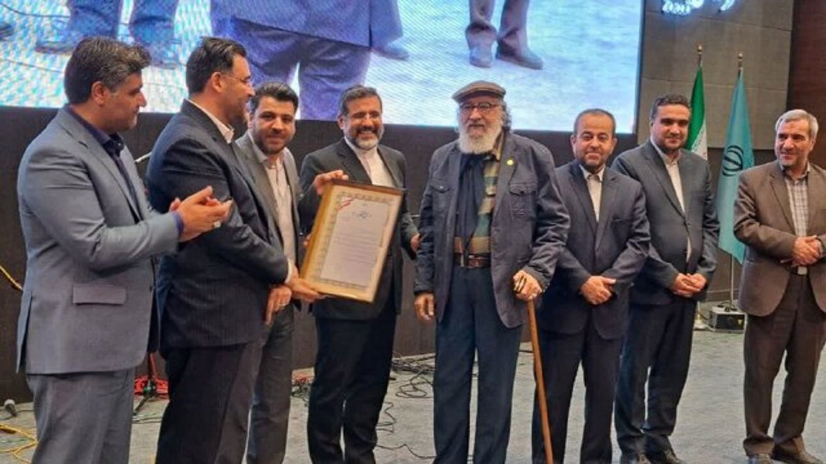 داریوش ارجمند در هفته فرهنگی خراسان جنوبی: تمام بزرگان دینی و علمی به هنر آراسته بودند