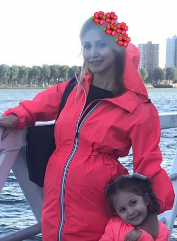 عکس شوکه کننده از بارداری همسر شاهرخ استخری