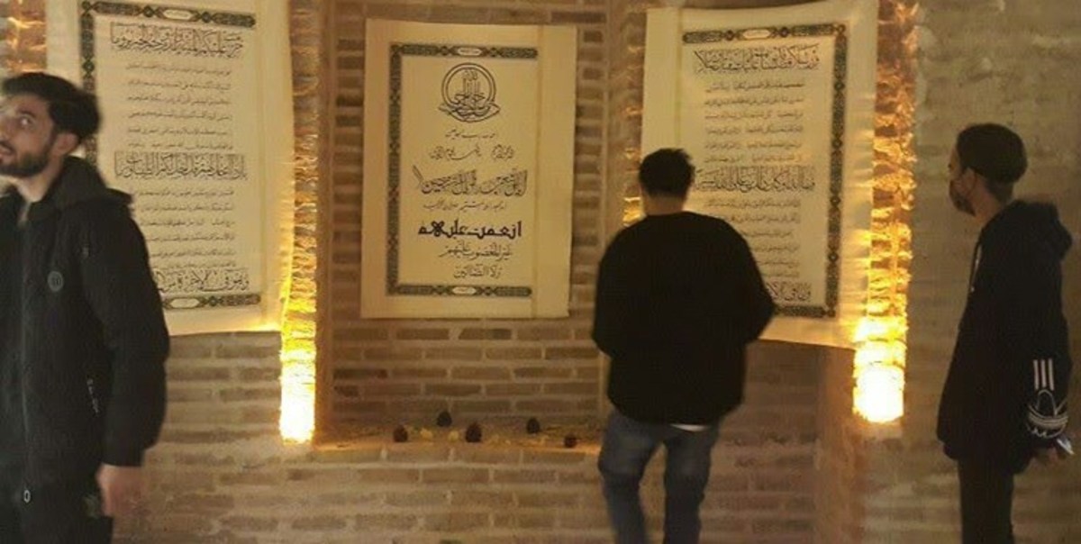 روایت هنرمندی که دومین قرآن بزرگ پارچه‌ای جهان را کتابت می‌کند