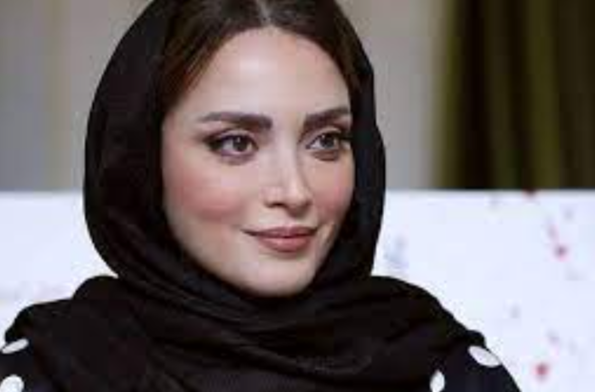 عکس منتشر شده از استایل نامتعارف خانم بازیگر در یک مهمانی شبانه! /عکس