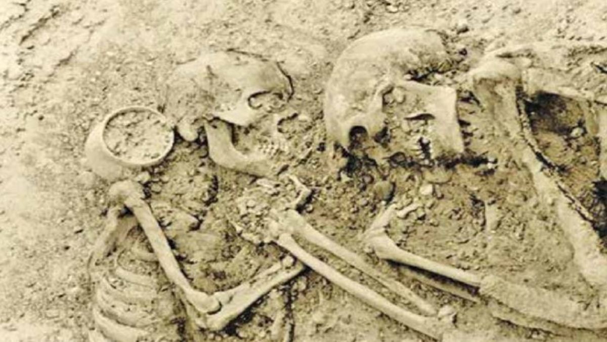 مزار عشاق باستانی؛ کشف سه تدفین عاشقانه در کاوش‌های باستان‌شناسان ایران