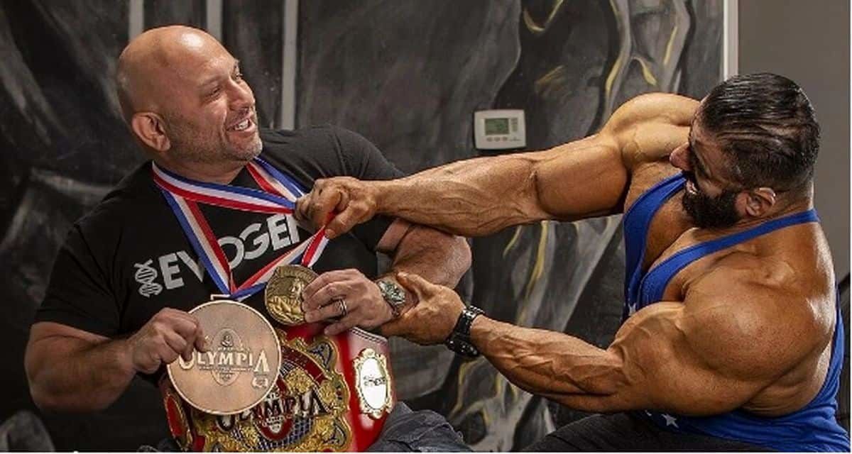 فیگور گرفتن هادی چوپان و دو فرزندش/ببینید