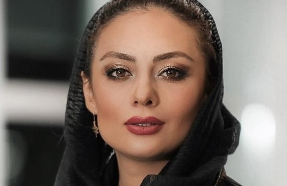 حضور جذاب و خیره کننده خانم بازیگر به همراه دخترش در یک مراسم/عکس