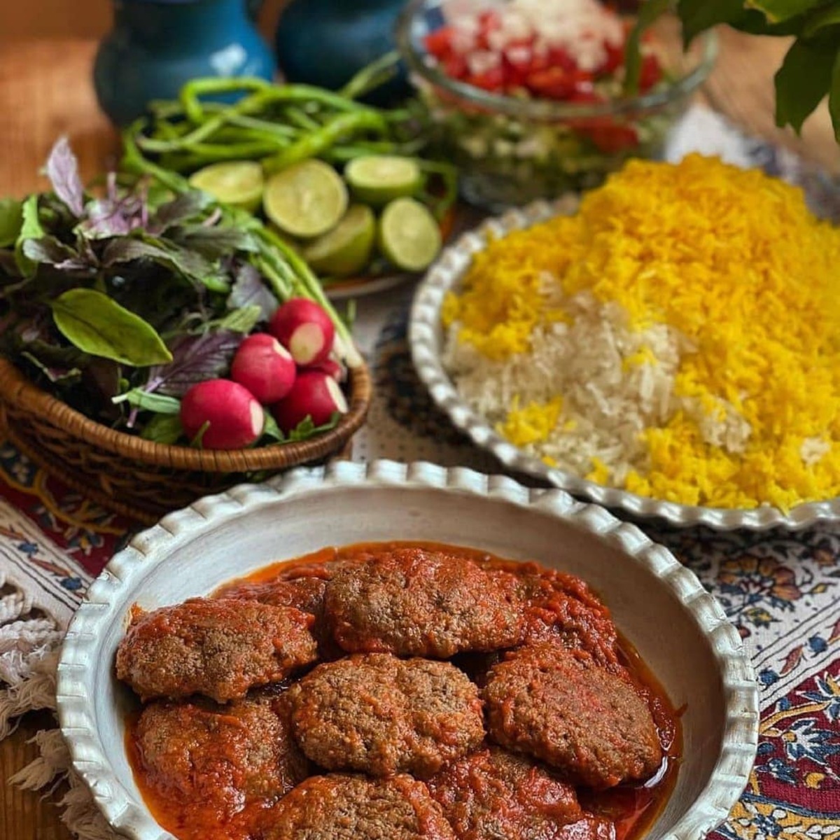 آموزش صفر تا صد تهیه کباب تابه‌ای لذیذ و مجلسی برای ناهار