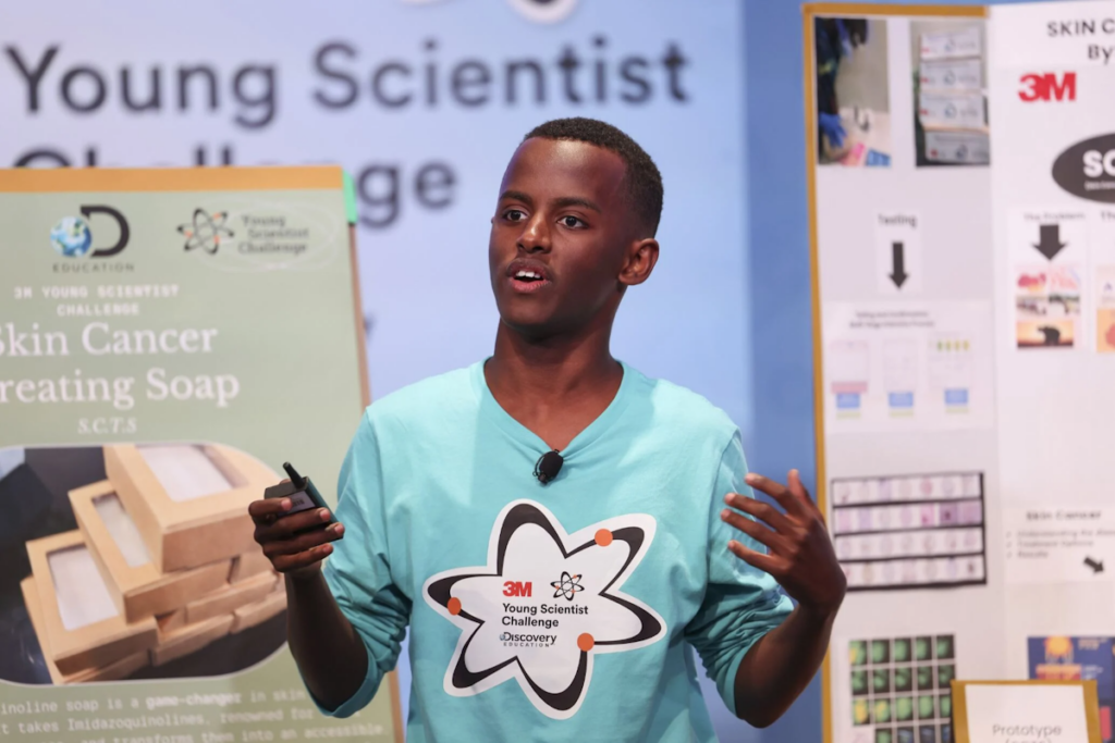 پسر بچه ۱۴ ساله برترین دانشمند جوان آمریکا شد/ساخت یک صابون مقرون به صرفه برای درمان سرطان