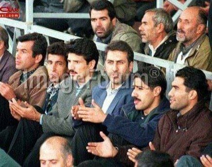 عکسی دیده نشده ار علی دایی و دیگر فوتبالیست‌ها در نماز جمعه تهران!