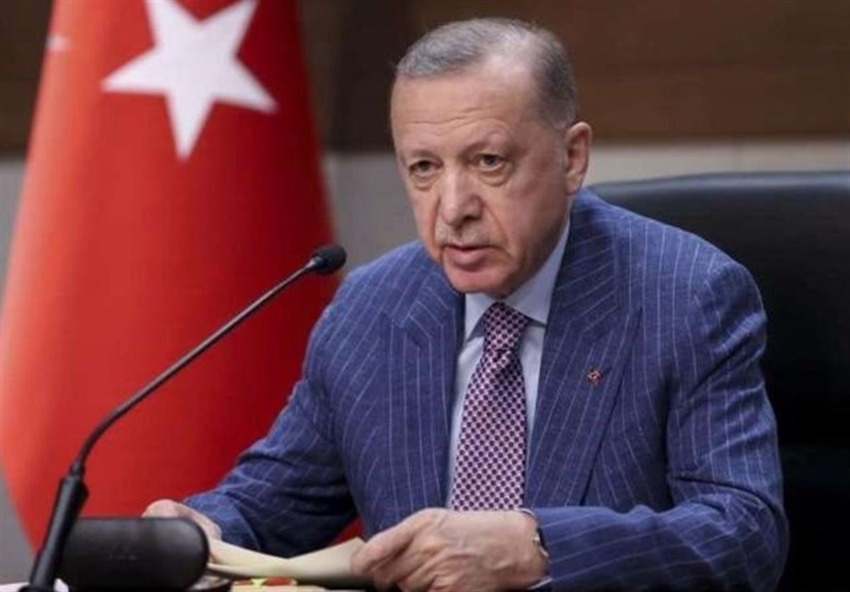 اردوغان: منطقه باید از شر کشور‌هایی که از هزاران کیلومتر دورتر آمده‌اند خلاص شود