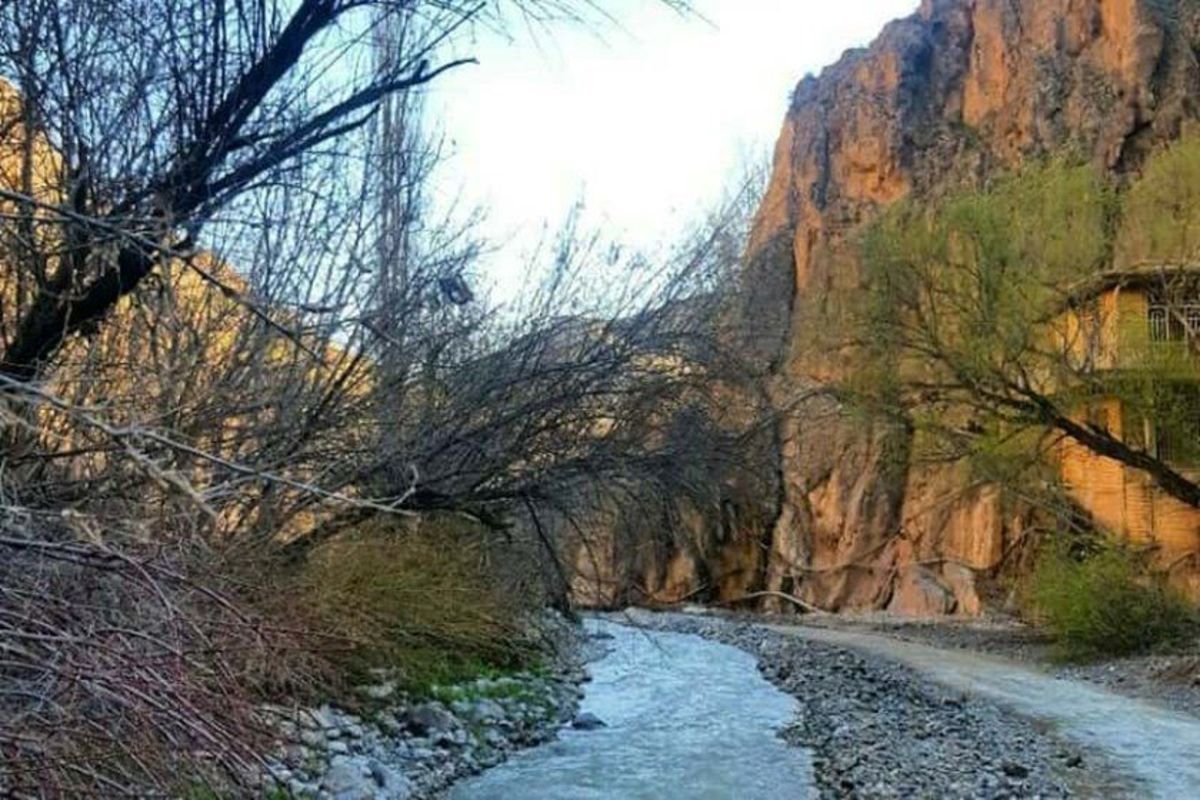 چه فصلی برای دیدن از دره آل مشهد مناسب است
