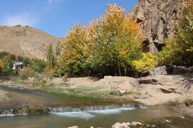 چه فصلی برای دیدن از دره آل مشهد مناسب است