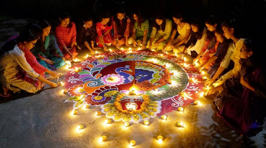 هندی‌ها در جشن دیوالی رکورد‌های جدیدی را به ثبت رساندند
