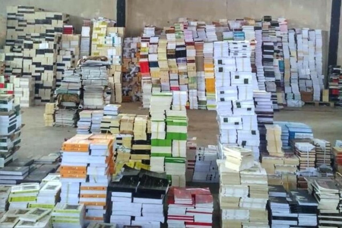 نویسندگان کتاب‌هایی با ذائقه روز جامعه بنویسند