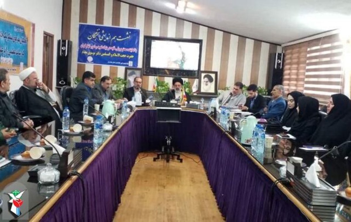 راه نخبگان مسیر شهداست و کار نخبگی و خلاقانه نیاز به تلاش مضاعف دارد