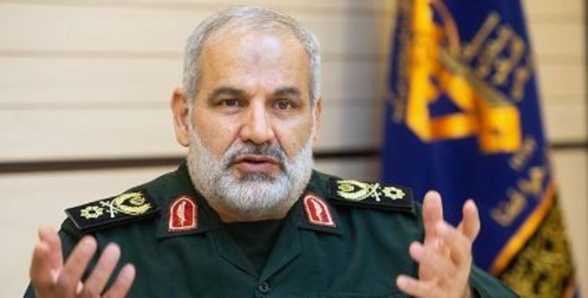 مشاور عالی فرمانده هوافضای سپاه: موشک‌های نقطه‌زن به دستور رهبرمعظم انقلاب ساخته شد