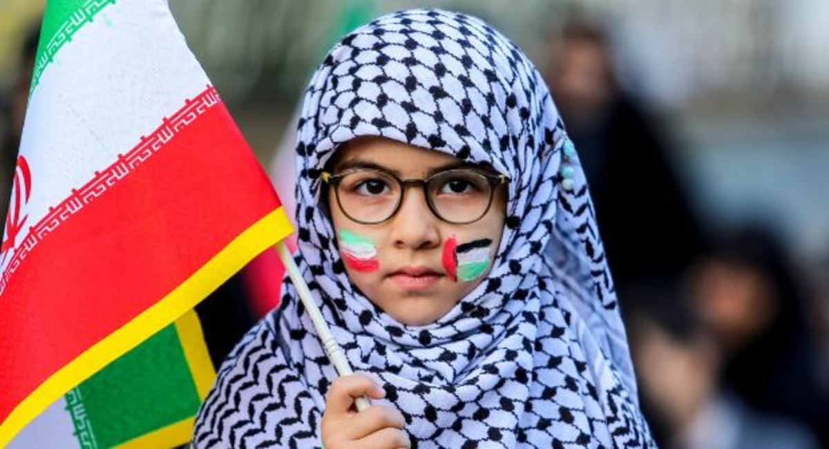 همایش پیاده روی خانوادگی در قشم برگزار شد