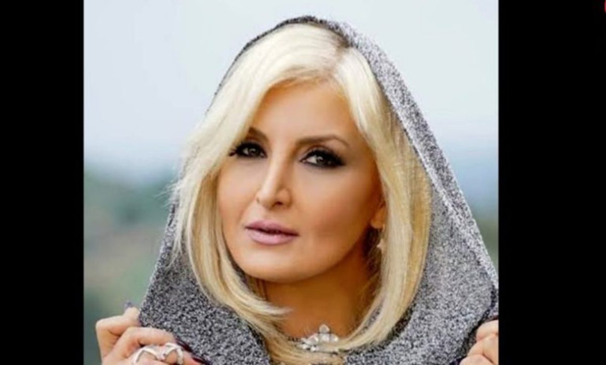 عکس‌هایی باورنکردنی از هنگامه برزین در سن پنجاه و هشت سالگی!