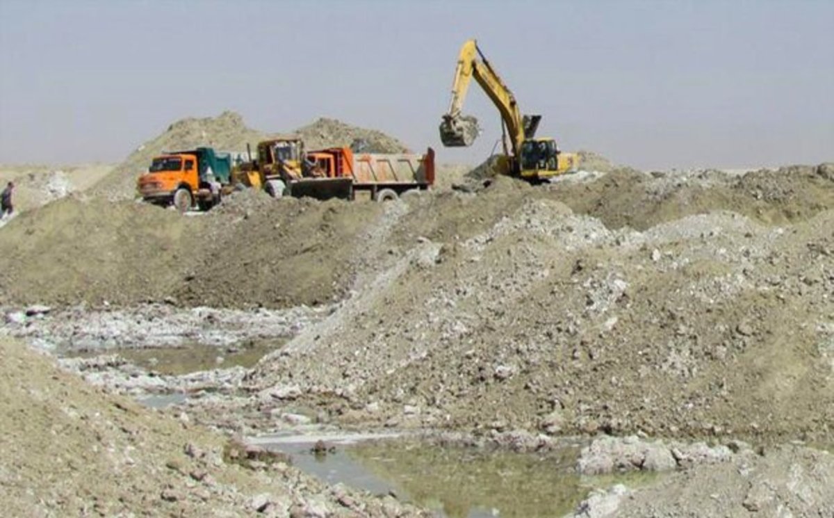 در زمینه تکمیل زنجیره معدن پذیرای سرمایه‌گذار هستیم