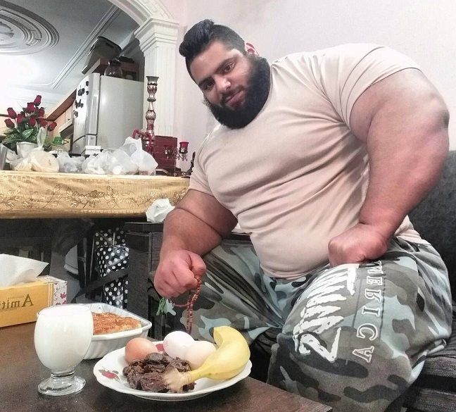 انگار هالک پوشالی ایران سیری ناپذیره!