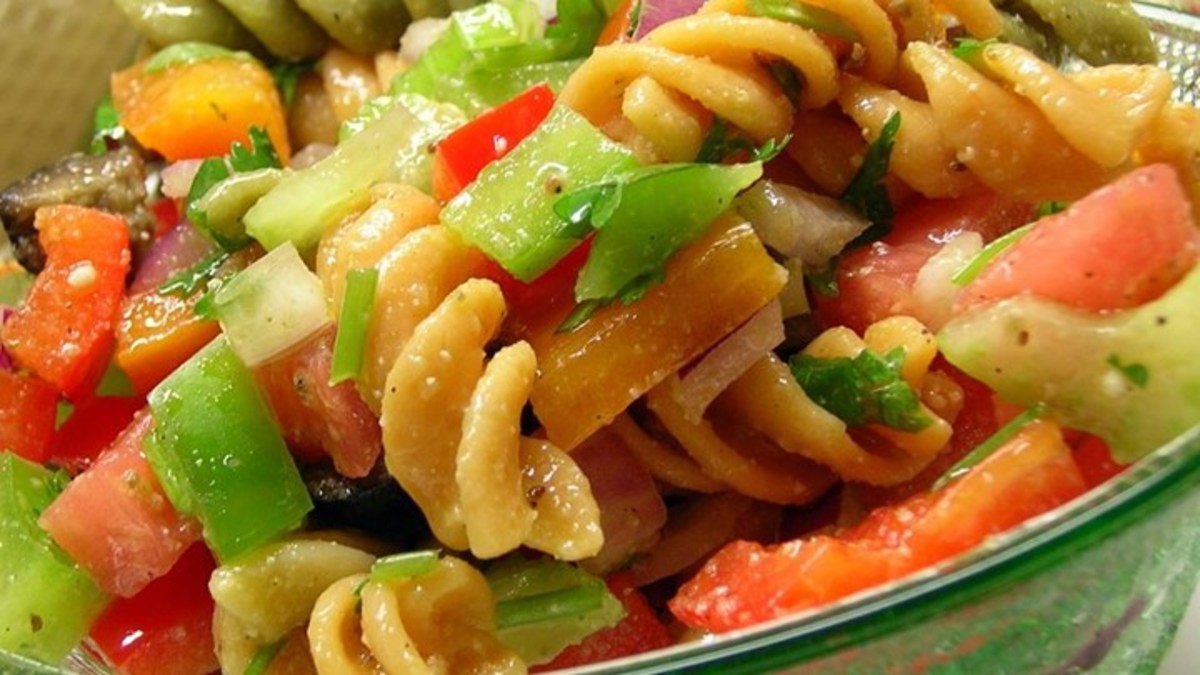 طرز تهیه یک سالاد خوشمزه و خوش پخت برای مهمانی‌ها