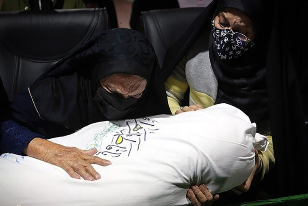 مادر شهید والامقام نقی صباغی آسمانی شد