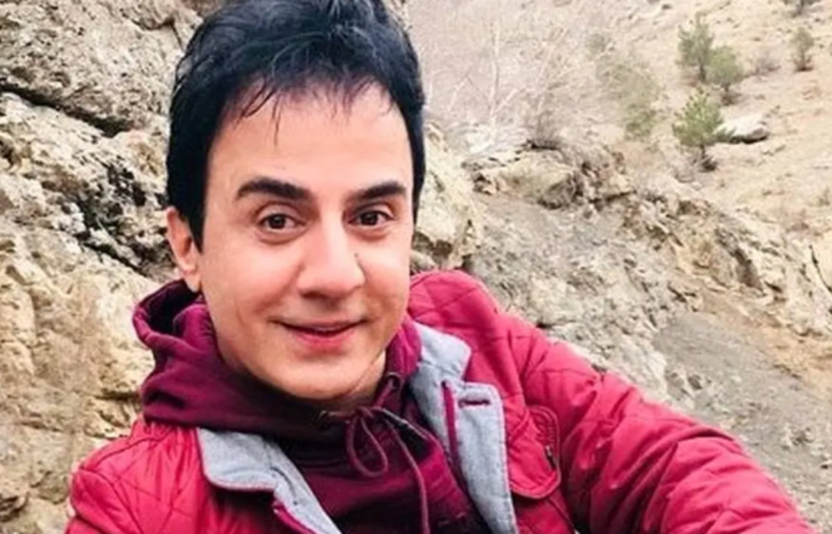 عموپورنگ در آغوش سلبریتی مورد علاقه اش