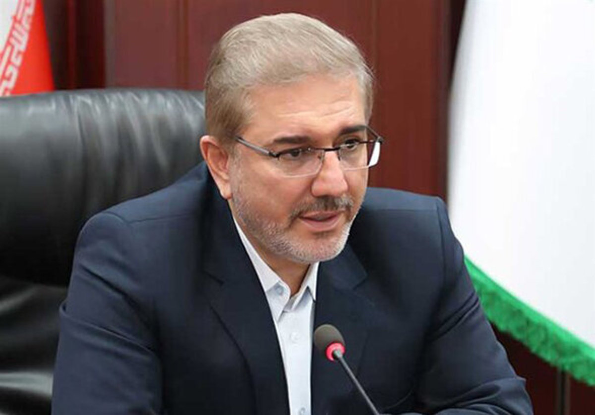 منظور: باید برای پزشکان و متخصصان جذابیت ایجاد کنیم تا با افتخار در داخل کشور خدمت بکنند