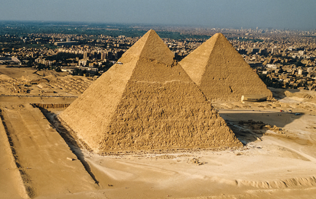 ساخت اهرام مصر توسط آدم فضایی‌ها یا مردم عادی؟