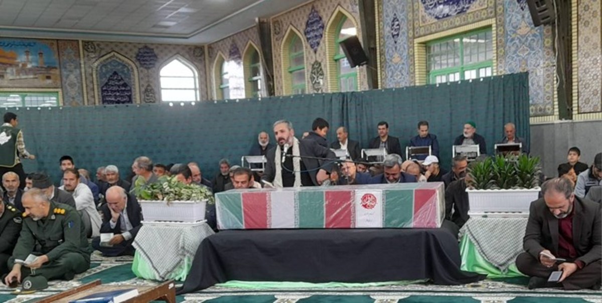 دعای ندبه در کنار پیکر شهید گمنام در بردسکن