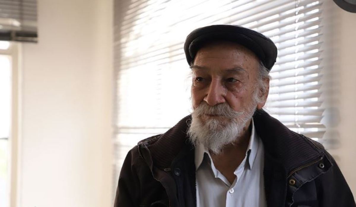 ورود سلبریتی‌ها چراغ تئاتر را روشن نگه می‌دارد