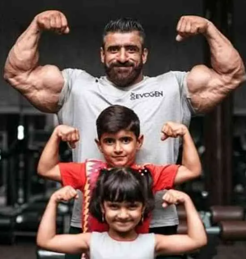 عکس/هادی چوپان و خانوادش افتادن تو خط فیگور گیری!