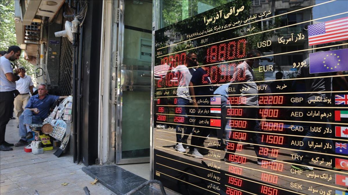 ابرتوهم پیشبینیکنندگان جهش ارزی