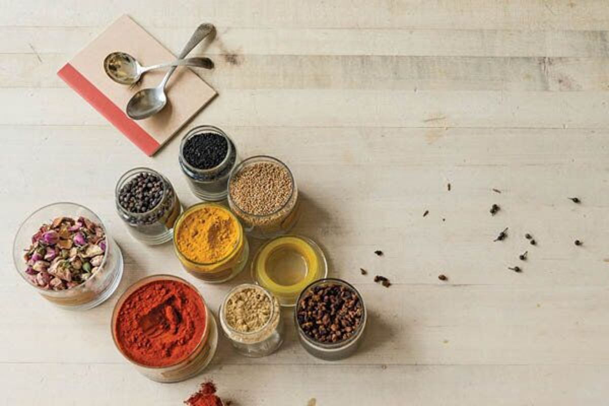 با این ادویه‌های مخصوص خورش قیمه و قرمه سبزی؛ عطر و طعمی متفاوت به غذاتون بدهید