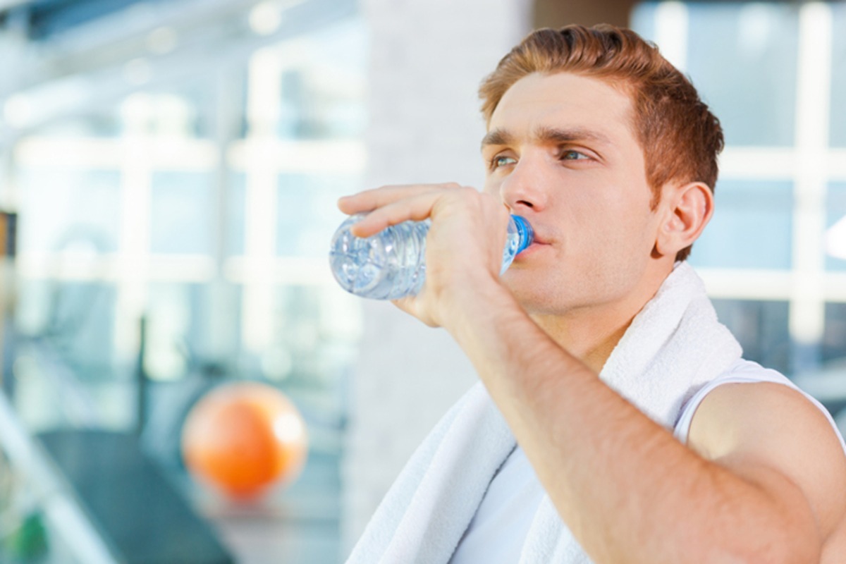نشانه‌های بی آبی چگونه در یدن ظاهر میشوند؟