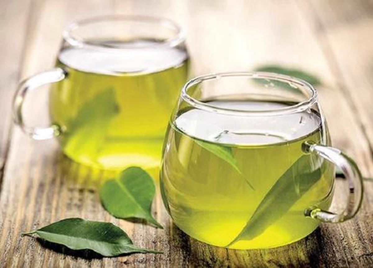 چه افرادی نباید از چای سبز استفاده کنند؟